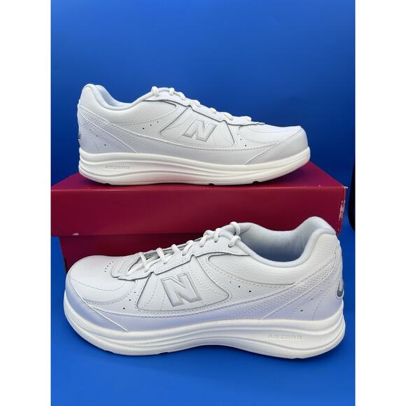 Women's 10D WIDE New Balance 577 V1 white lace up walking shoes no insoles - Picture 1 of 9